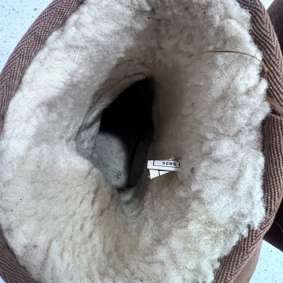 Uggs Classic II Sz women’s 9 Brown Yan Suede Shearling Boots VGUC - Picture 9 of 13